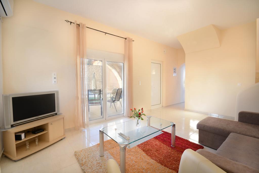 Villa Silvia By Andrian Villas Kalamítsion Alexándrou Zimmer foto
